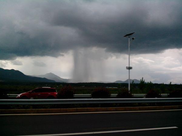 在下雨的区域是否有边界线