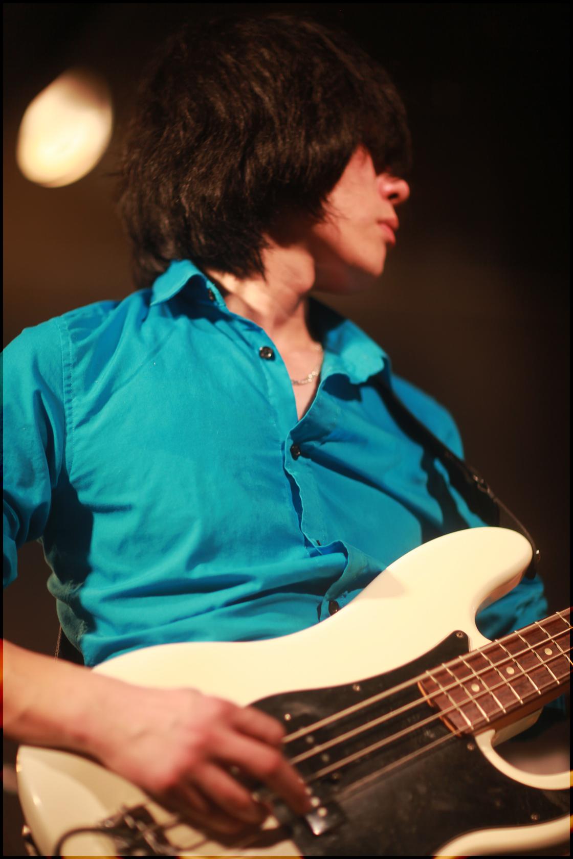 弹贝斯和发胖之间有必然联系么?为什么很多贝斯手都越弹越胖? - 知乎