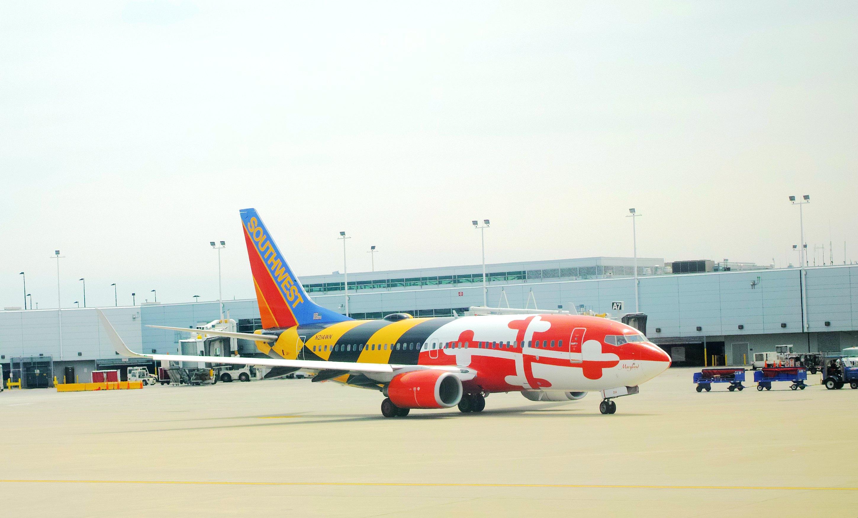 美国西南航空公司以飞机利用率高而著称,如何能够实现