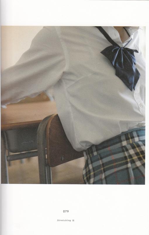男生看到女生的肩带露出来是什么感受?