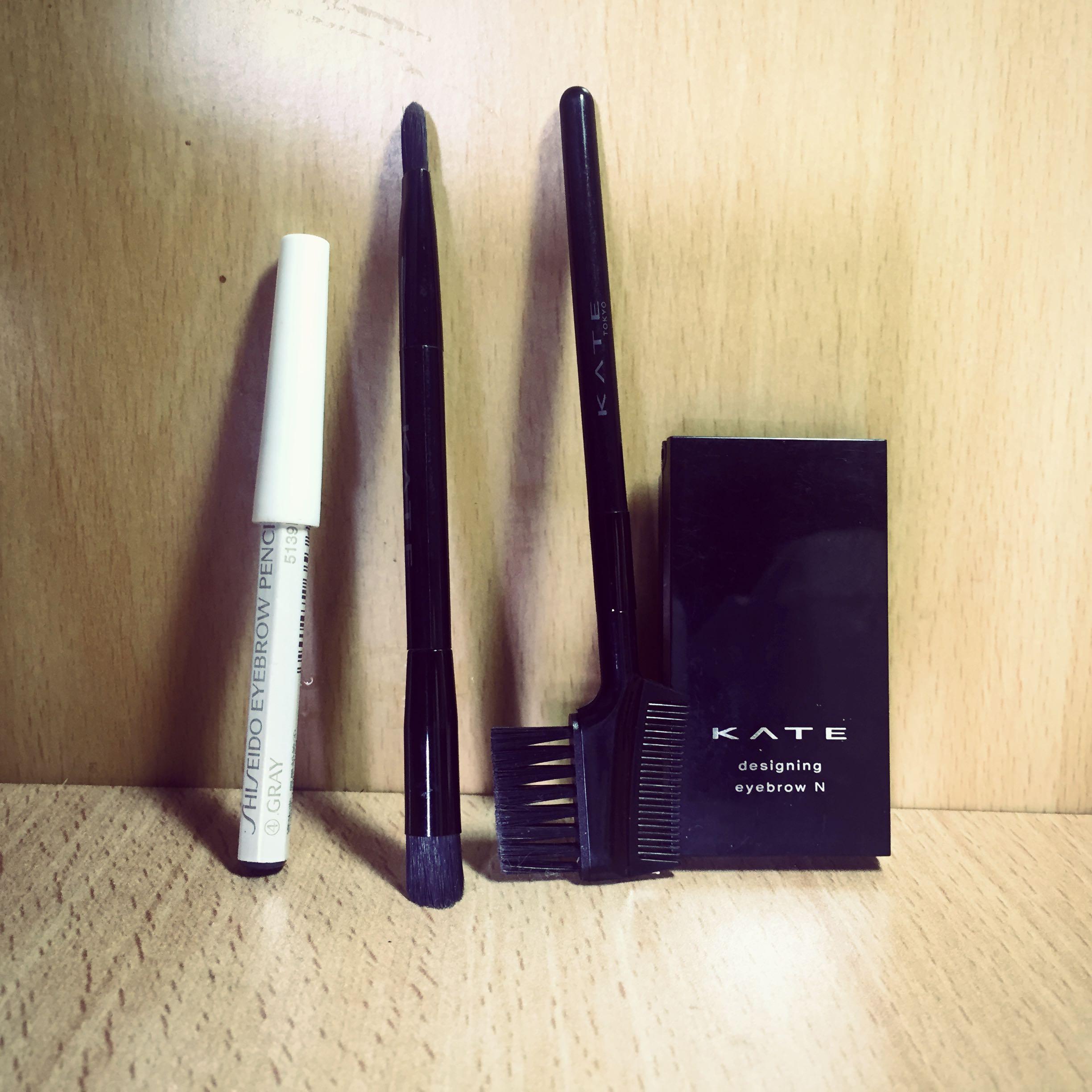 月生活费1200-1500的混合性皮肤大学生适合哪些护肤品/化妆品?