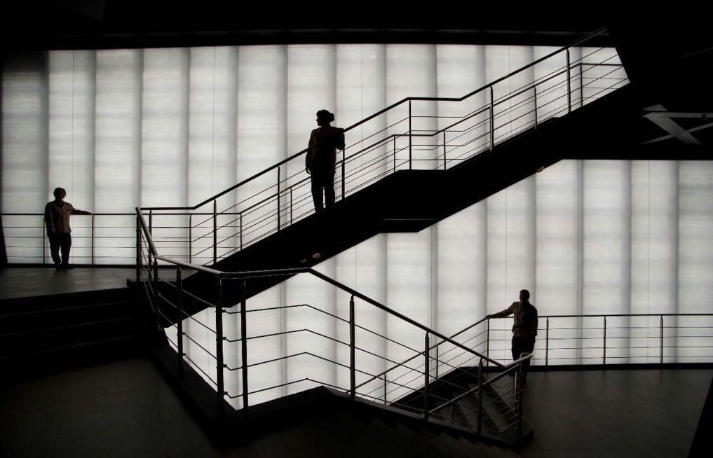 一座建筑的全貌与局部细节有哪些拍摄到位的构图与视角