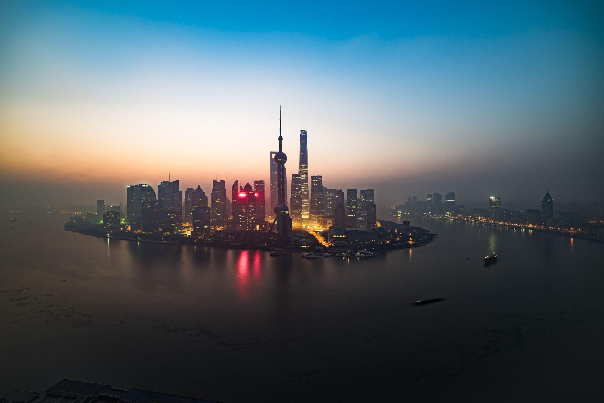 上海市中心有哪些高楼可以爬楼摄影? - 知乎