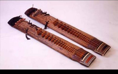 孔雀东南飞里刘兰芝十五弹箜篌说的是竖箜篌还是卧箜篌