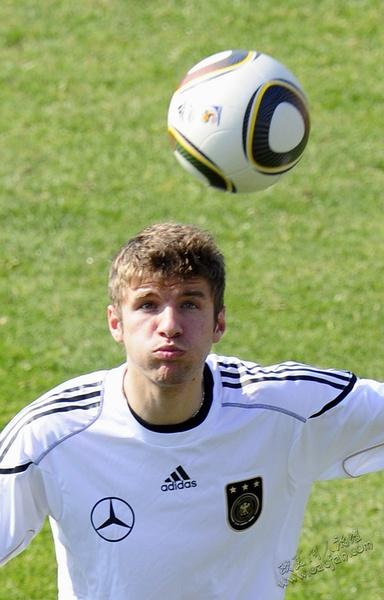 萌萌的穆勒你们忍心黑吗?