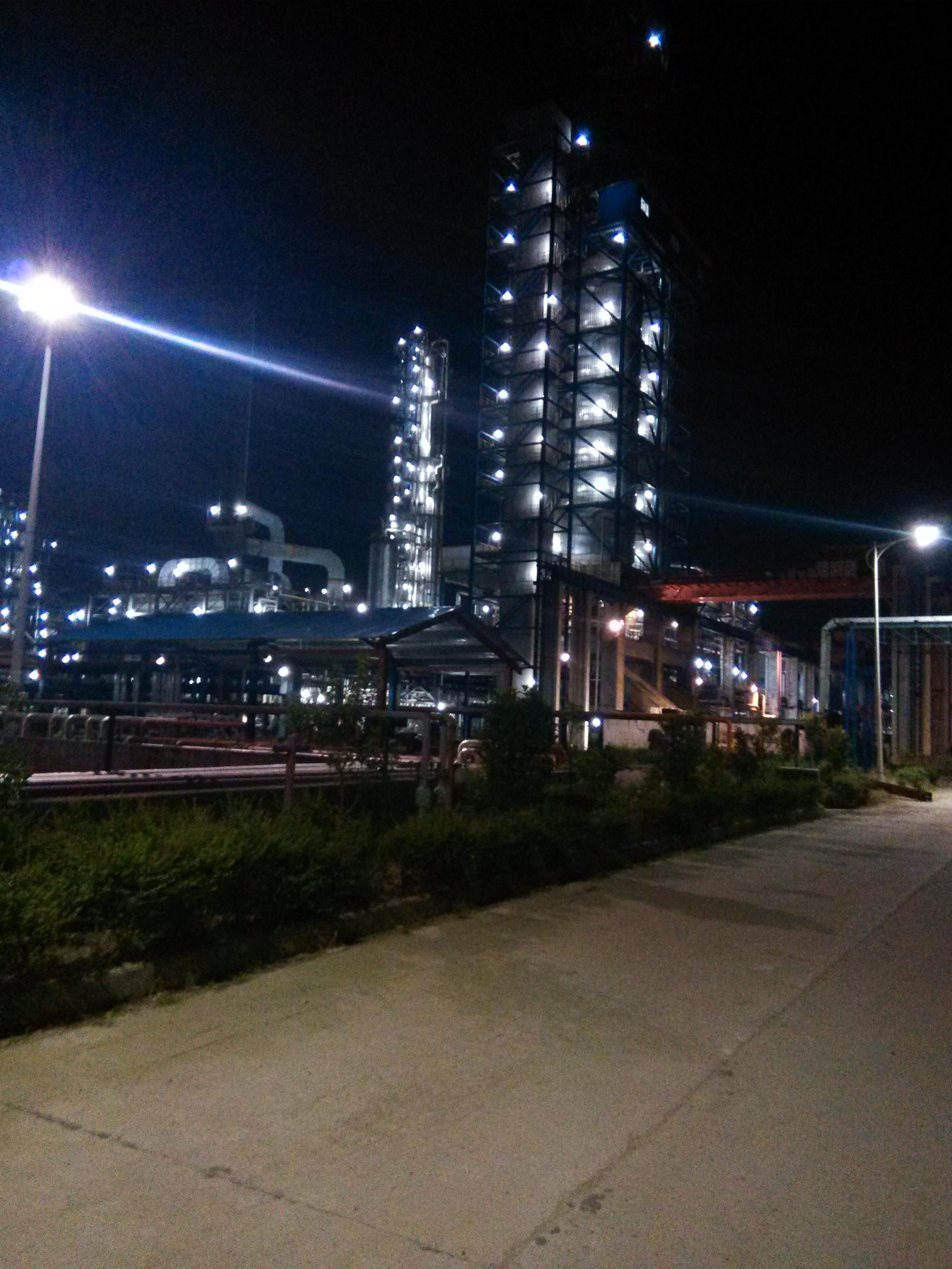 化工厂夜景高清图片