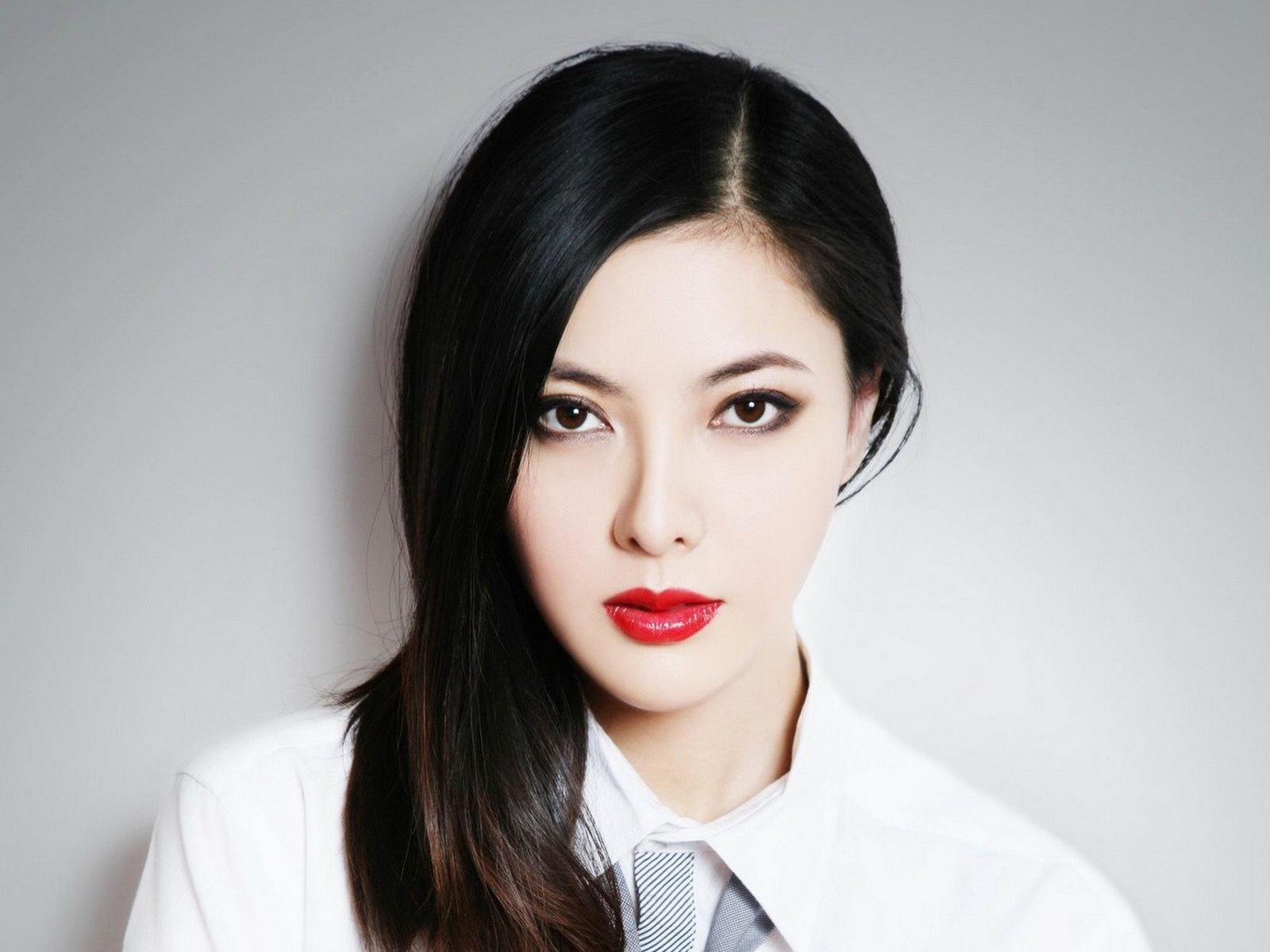 眼神看上去深邃是一种「长相」还是因为经历? - 知乎