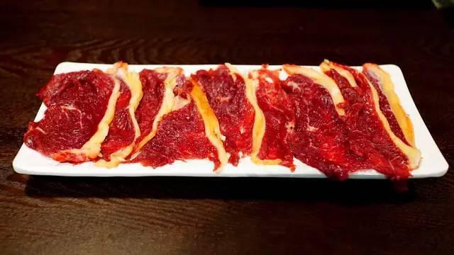 潮汕牛肉中的吊龙伴、脖仁、匙柄、五花趾、三花趾、匙仁、胸口朥等等都是哪些部位？ - 知乎
