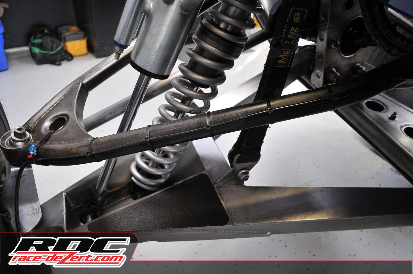 大学生baja比赛所用赛车的悬挂系统有什么特点?哪种悬挂系统更好?