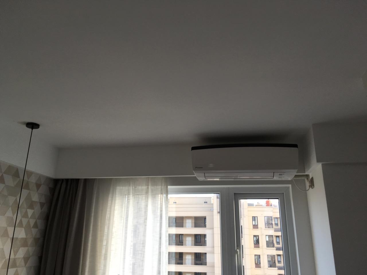 分体式空调为了美观如何安装在窗帘盒上? - 知乎