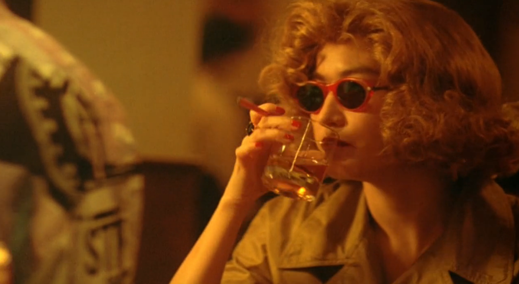 如何解析《重庆森林》里林青霞扮演的角色?