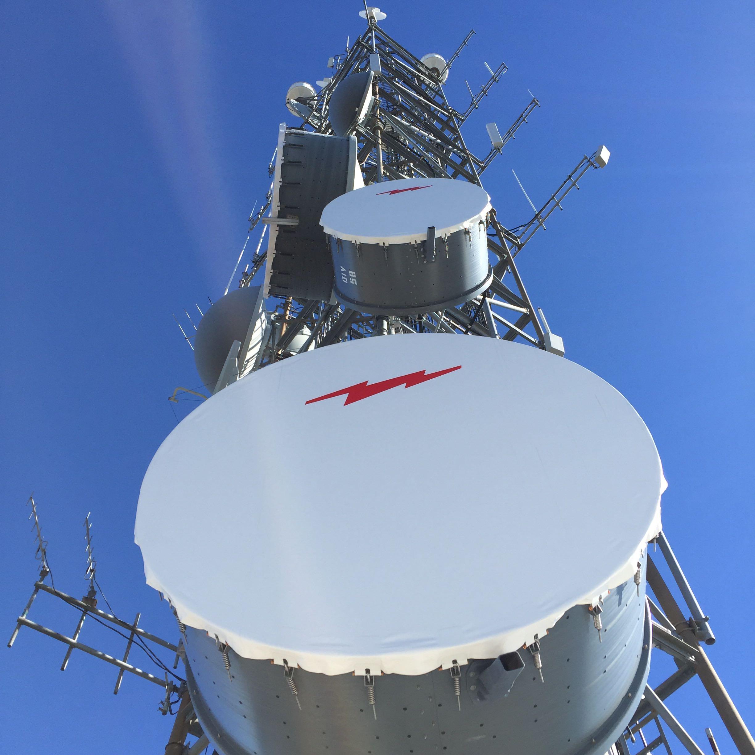 频率17102700mhz增益145dbi的射灯型定向美化天线装在楼上辐射大吗