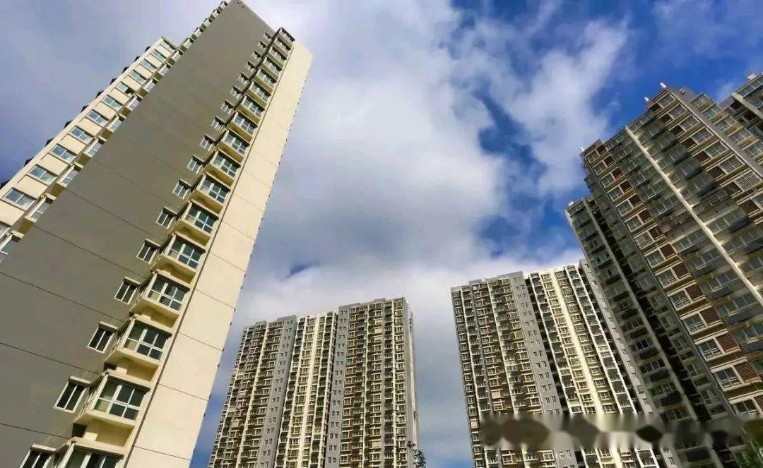 楼市出现“三连降”,2023年房子或迎来“贬值潮”?官媒7字透底 - 知乎