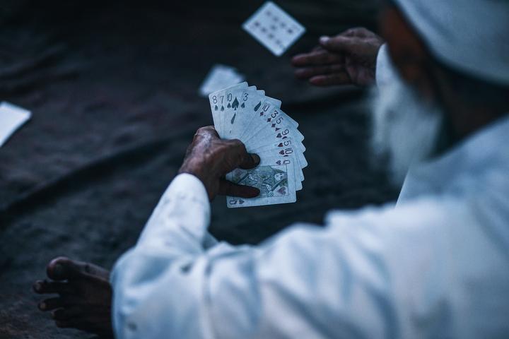 活着是一台印钞机，倒下是一堆人民币？ - 知乎