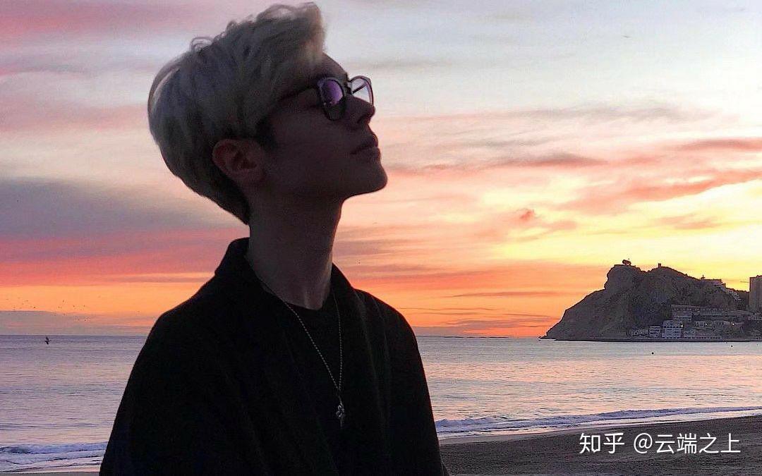 有没有好看的男生的欧美风壁纸不用是演员或者idol也行