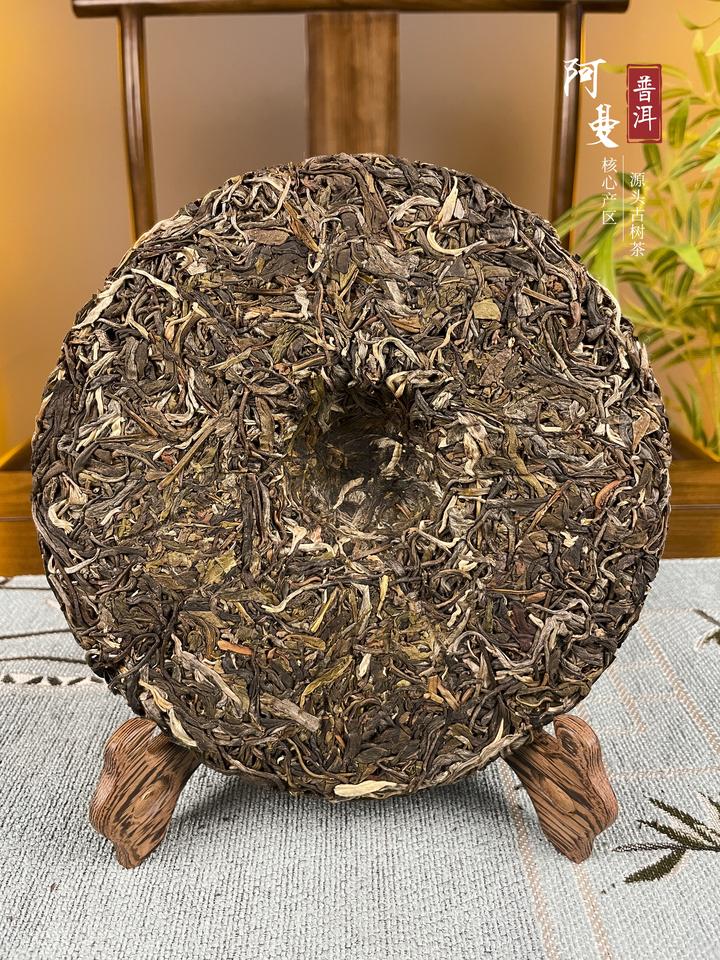 阿曼普洱茶:易武顶级茶代表——弯弓寨古树茶 - 知乎