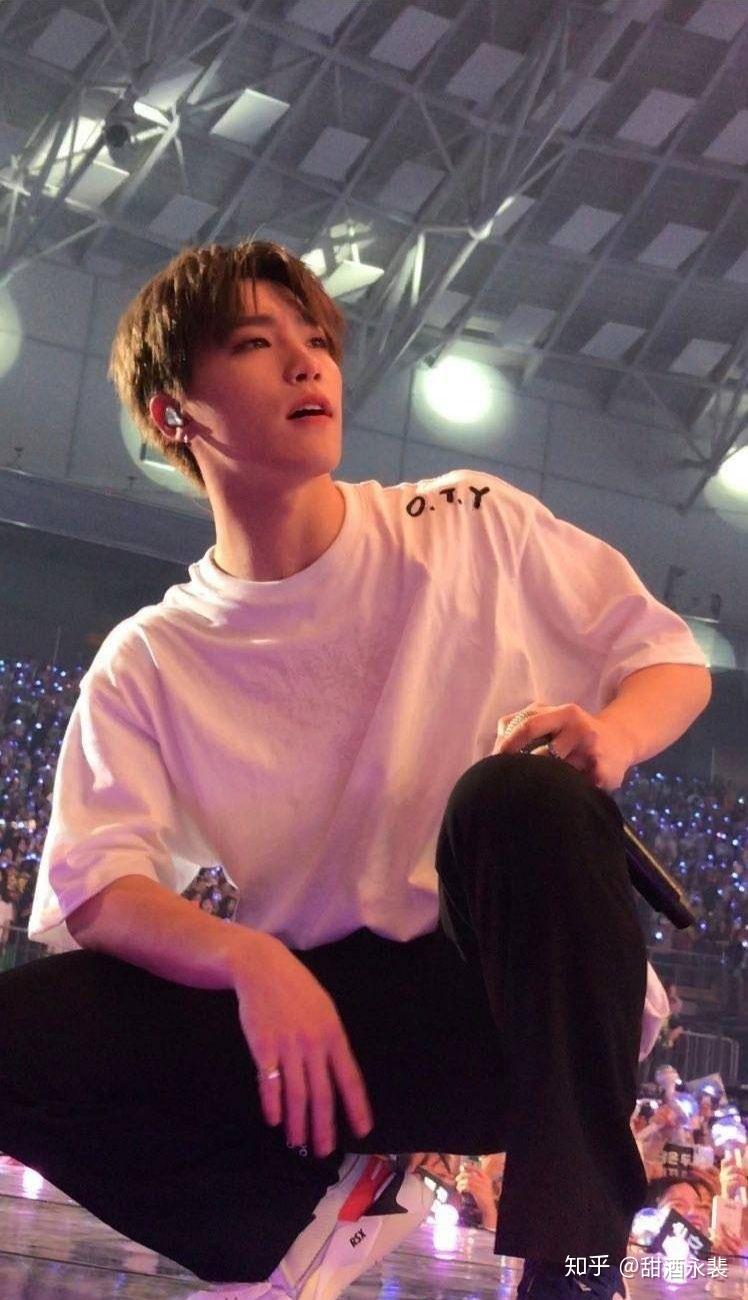 如何评价seventeen成员李灿dino? - 知乎