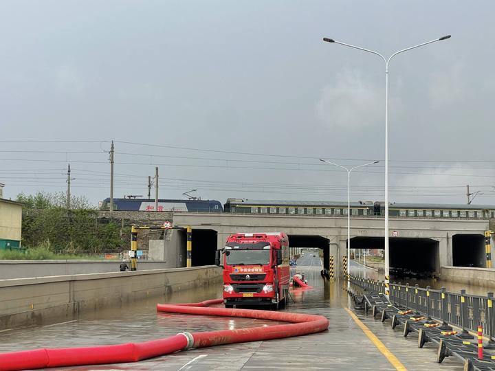 南昌市区内涝中国安能二局南昌救援基地紧急出动处置险情