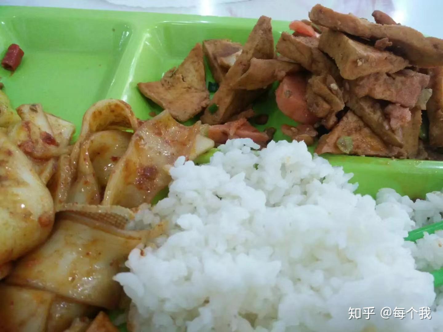 在宁夏师范学院里就餐是一种怎样的体验?有什么推荐的食堂和美食?