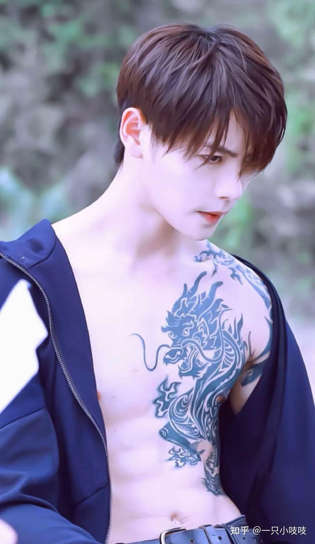 你最喜欢哪个版本的小哥张起灵? - 知乎