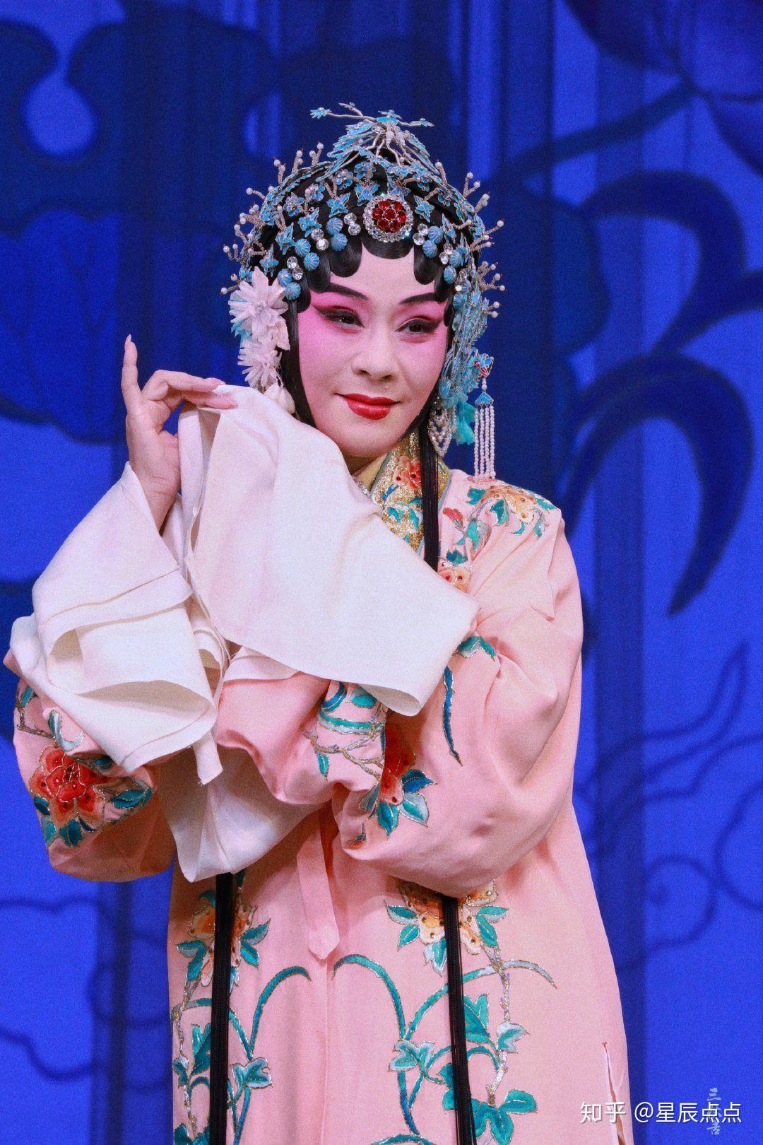 为什么迟小秋可以这么美(鸡叫)?