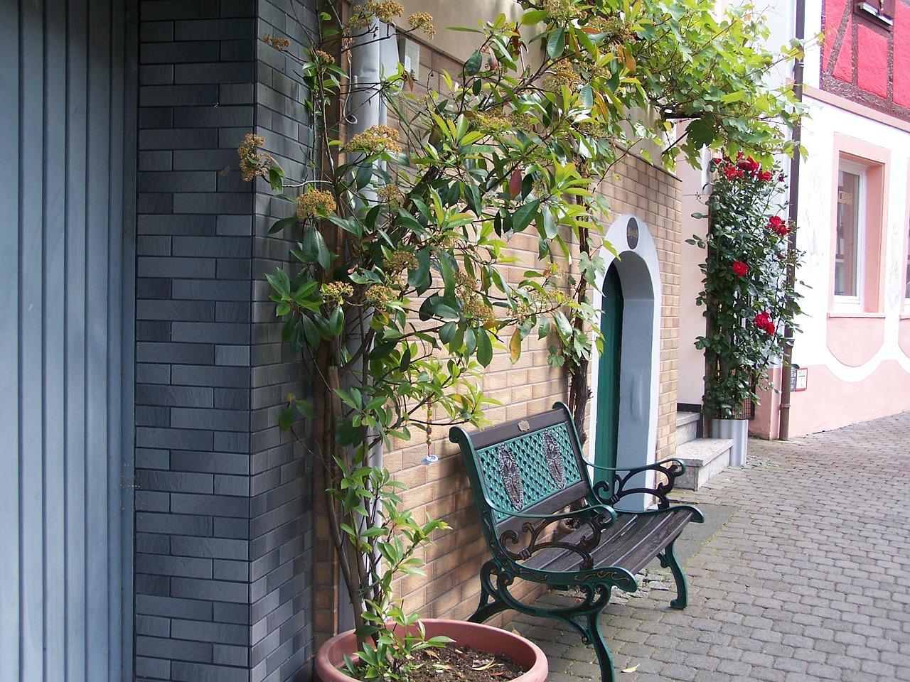 2. 防盗报警功能