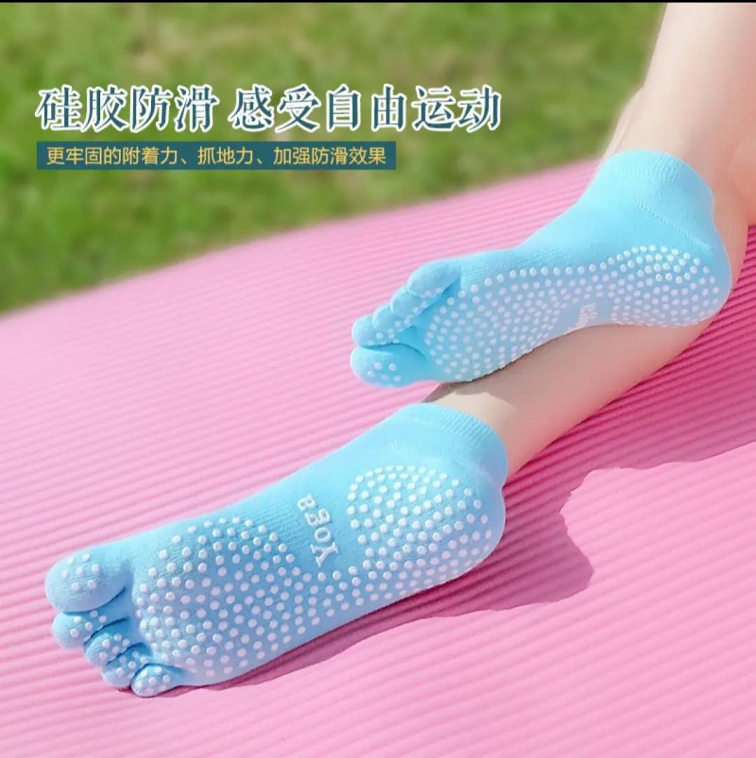 穿乳胶五指袜是什么感觉