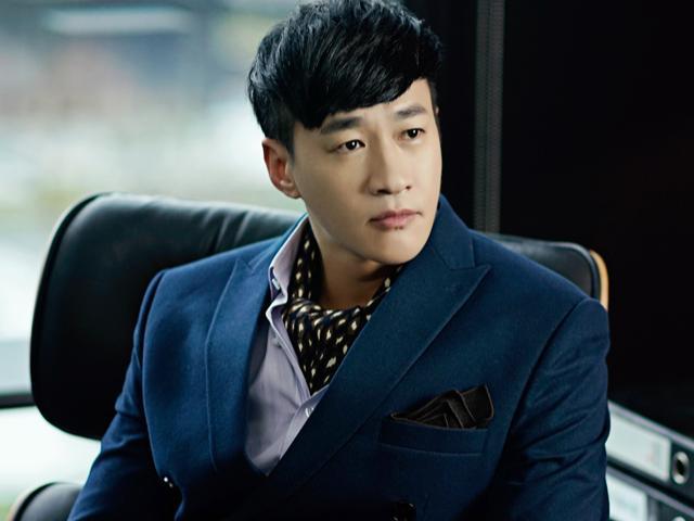 《正青春》热播,看何润东展示健身型身材穿搭典范