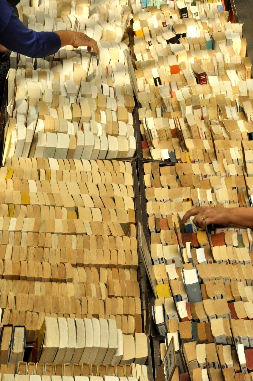 留忆校园，跳蚤市场行