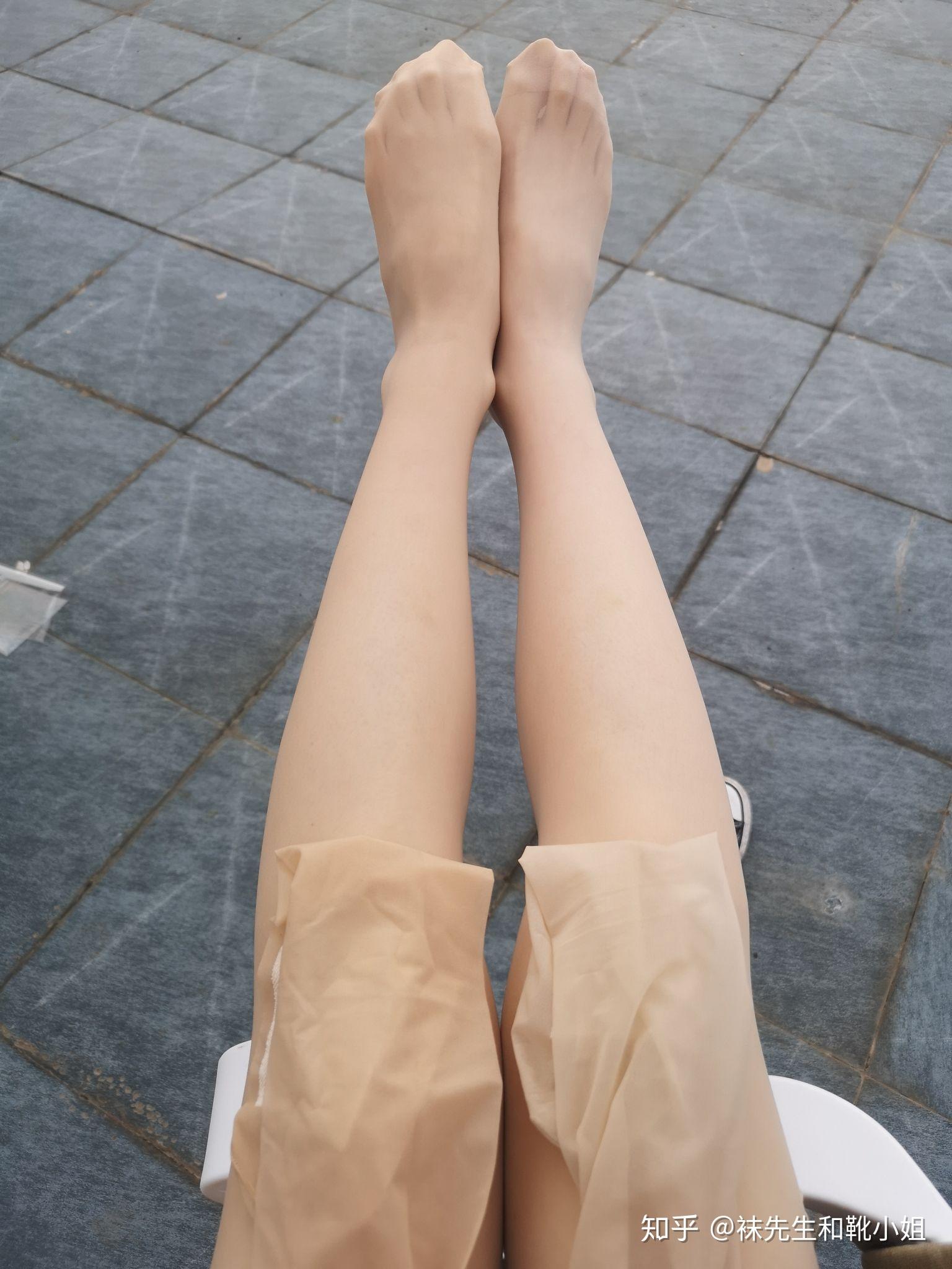 哪种肉色丝袜最自然