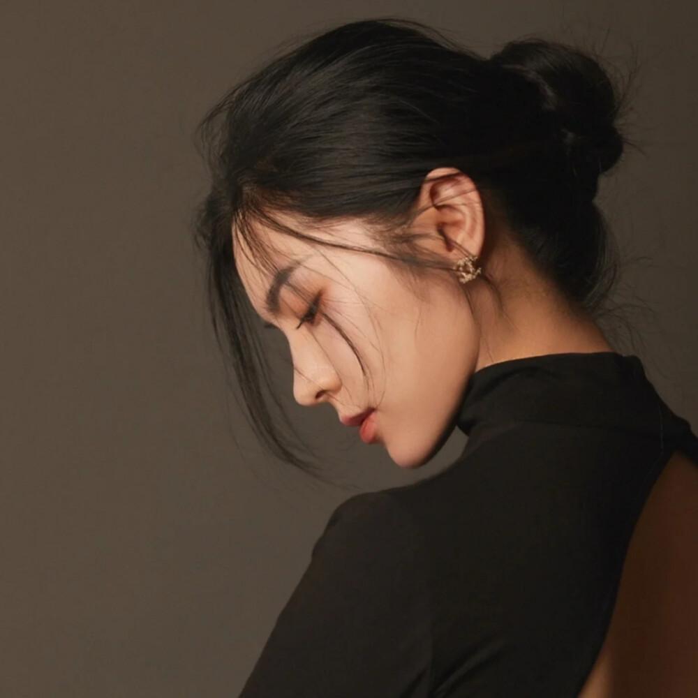 有没有小众又高级的女生头像? - 知乎