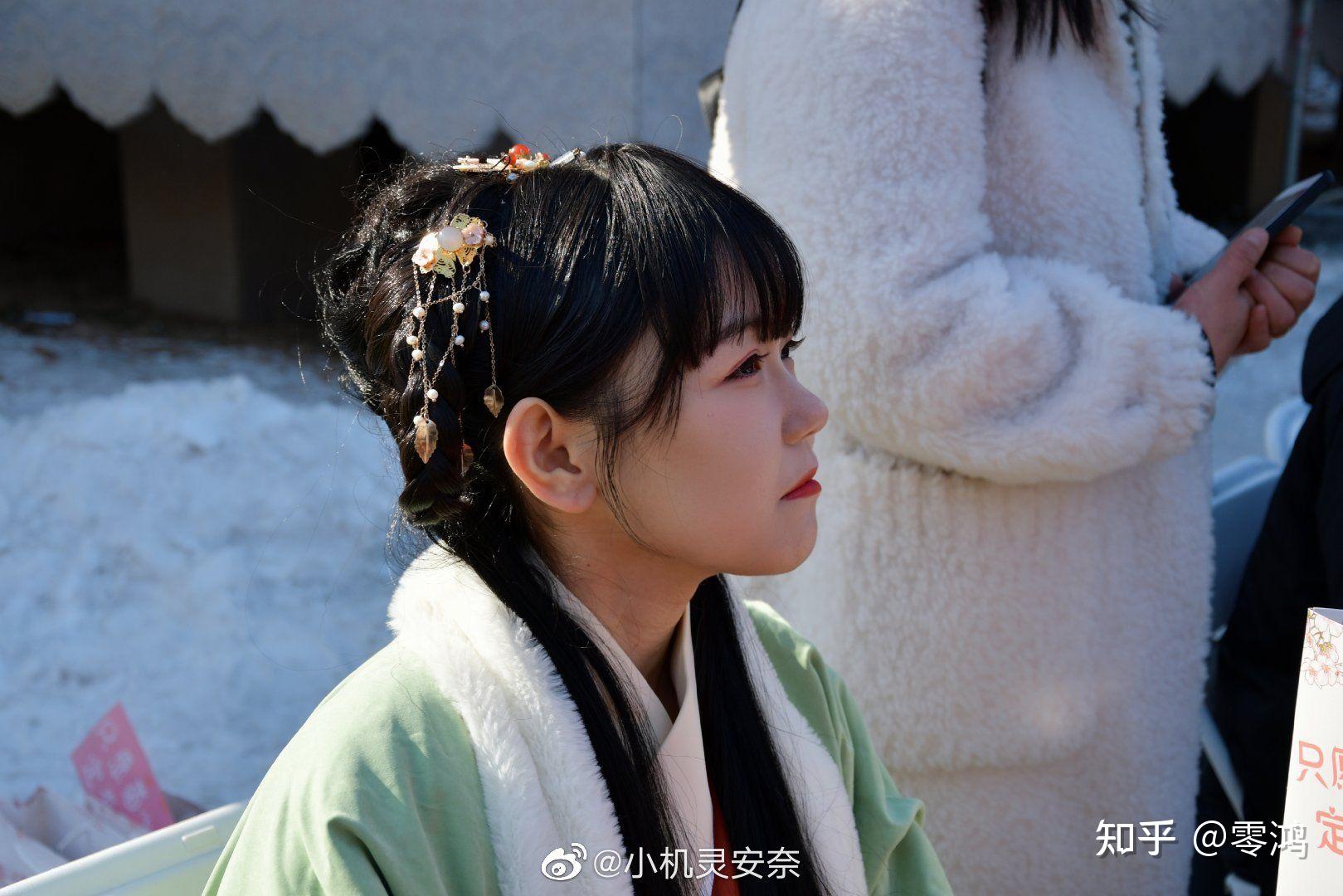 封茗囧菌的线下和微博的照片差别大码吗各位线下见过的可以说一下嘛