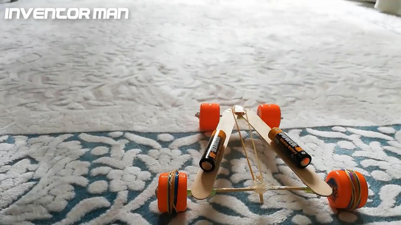 做一个橡皮筋动力的玩具小车,有啥好的设计?