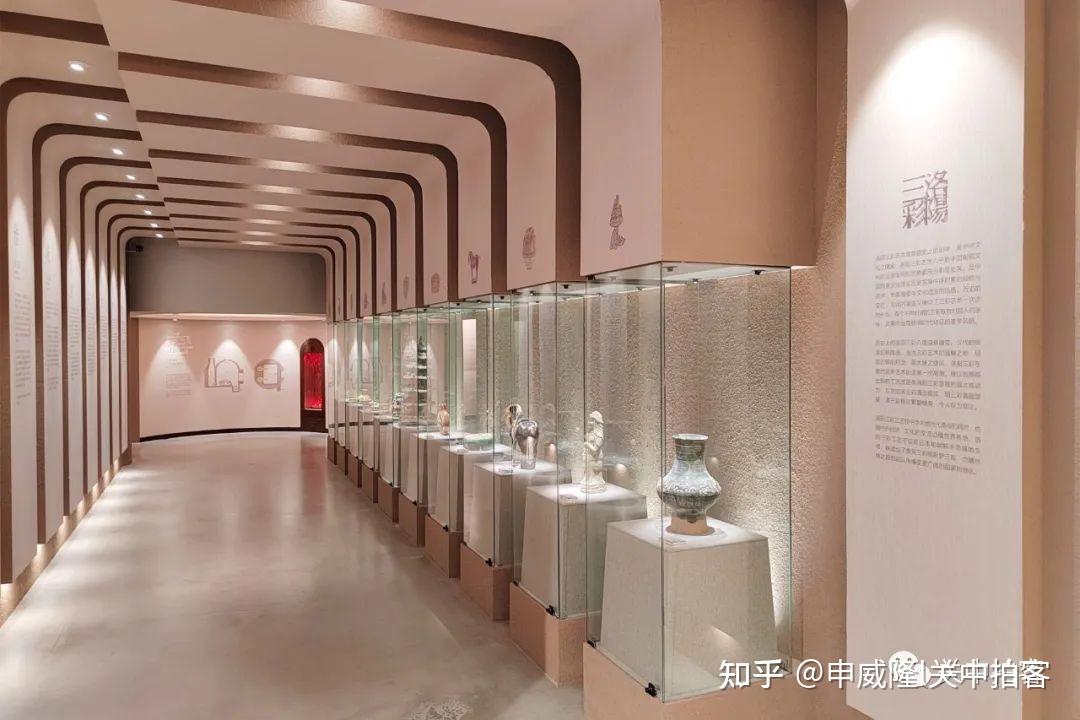 四神 陶器 洛陽三彩藝術博物館 流光溢彩烁古今：参观洛阳三彩艺术博物馆- 知乎