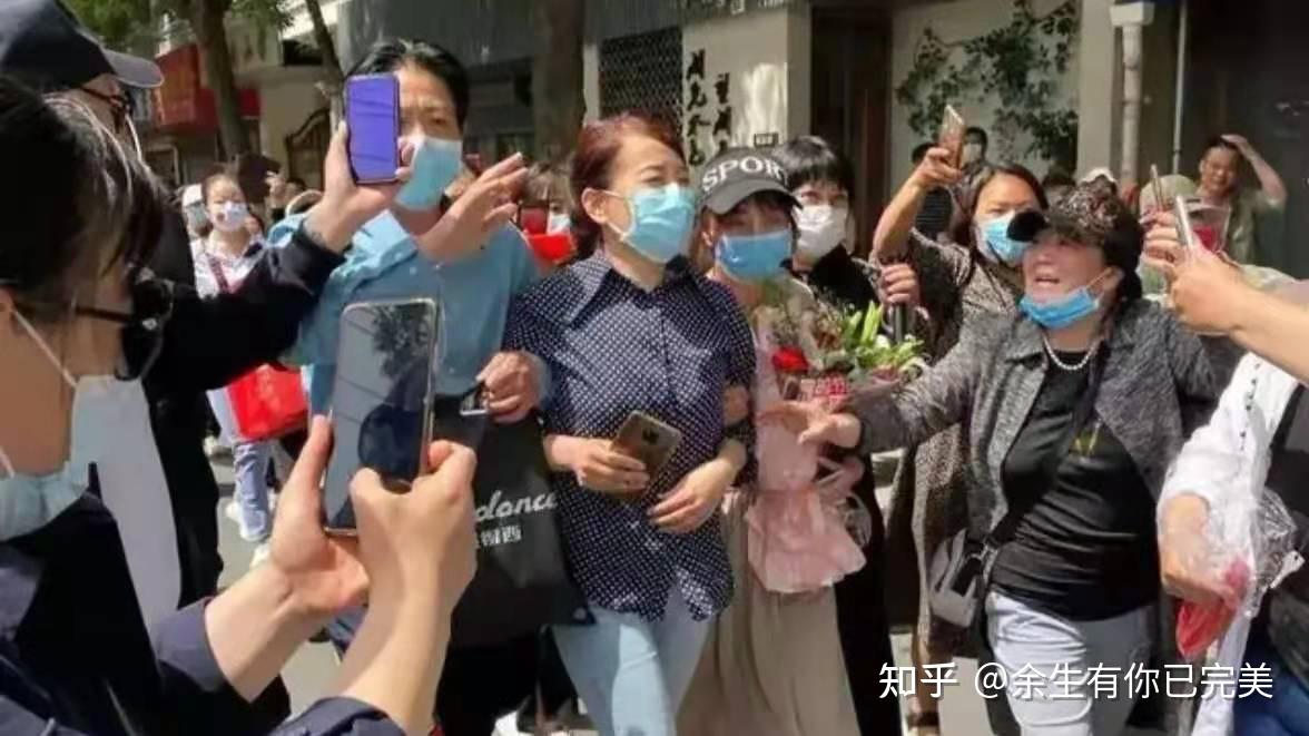 错换人生28年,姚策养母许敏今天起诉淮河医院一案,庭审中为何突然中止