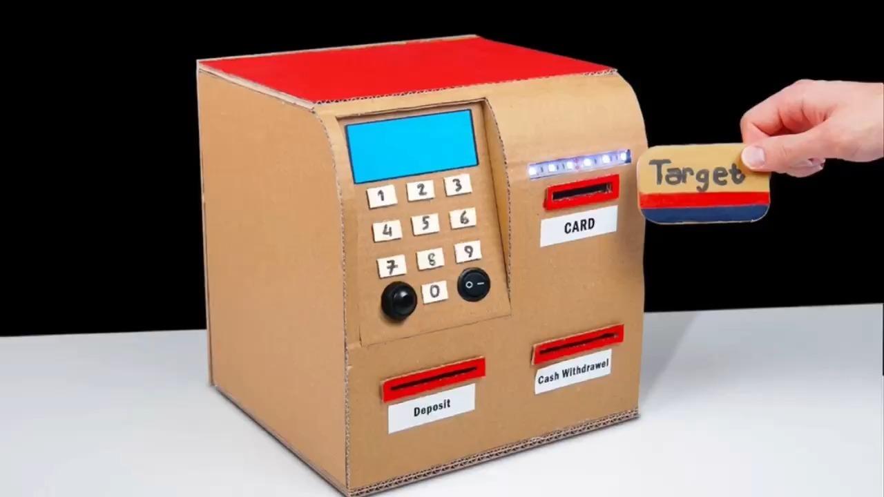 神奇废纸板制作不用电的自动取款机插卡就能吐出钱太神奇了