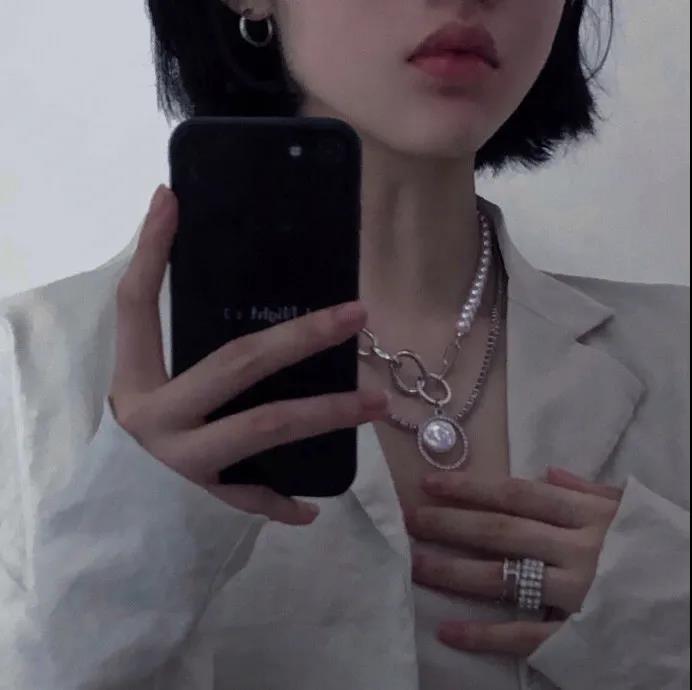 有没有什么好看又不露脸的头像? - 知乎