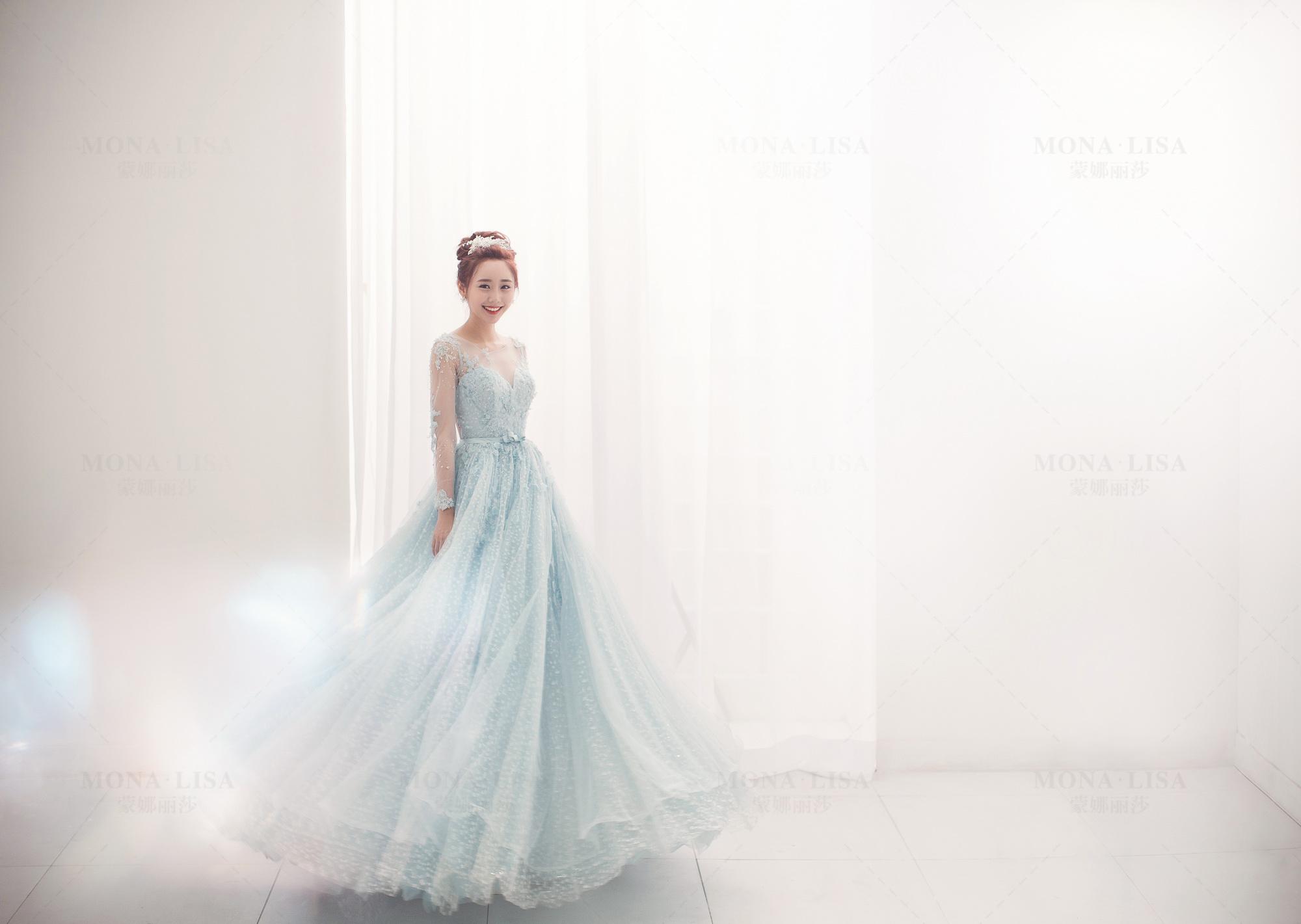 皮肤黑黄适合什么样的婚纱