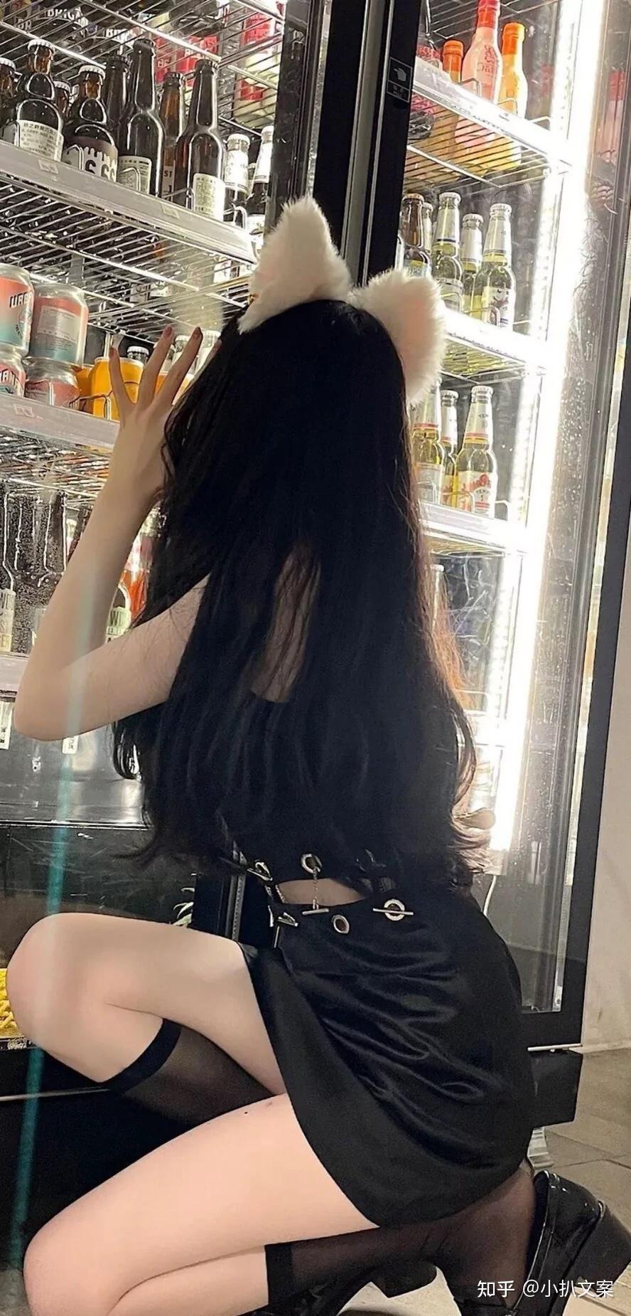 怎么看待女孩子用性感的壁纸? - 知乎
