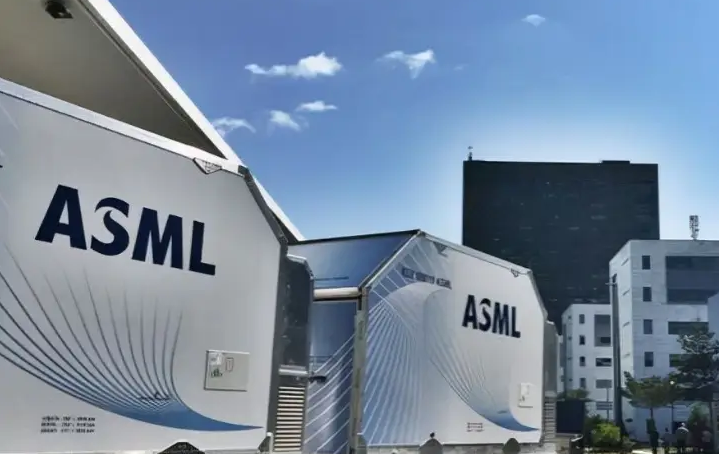 450台光刻机，2153亿元！ASML不愿意看到的情况出现了：中国芯加速蜕变 - 知乎