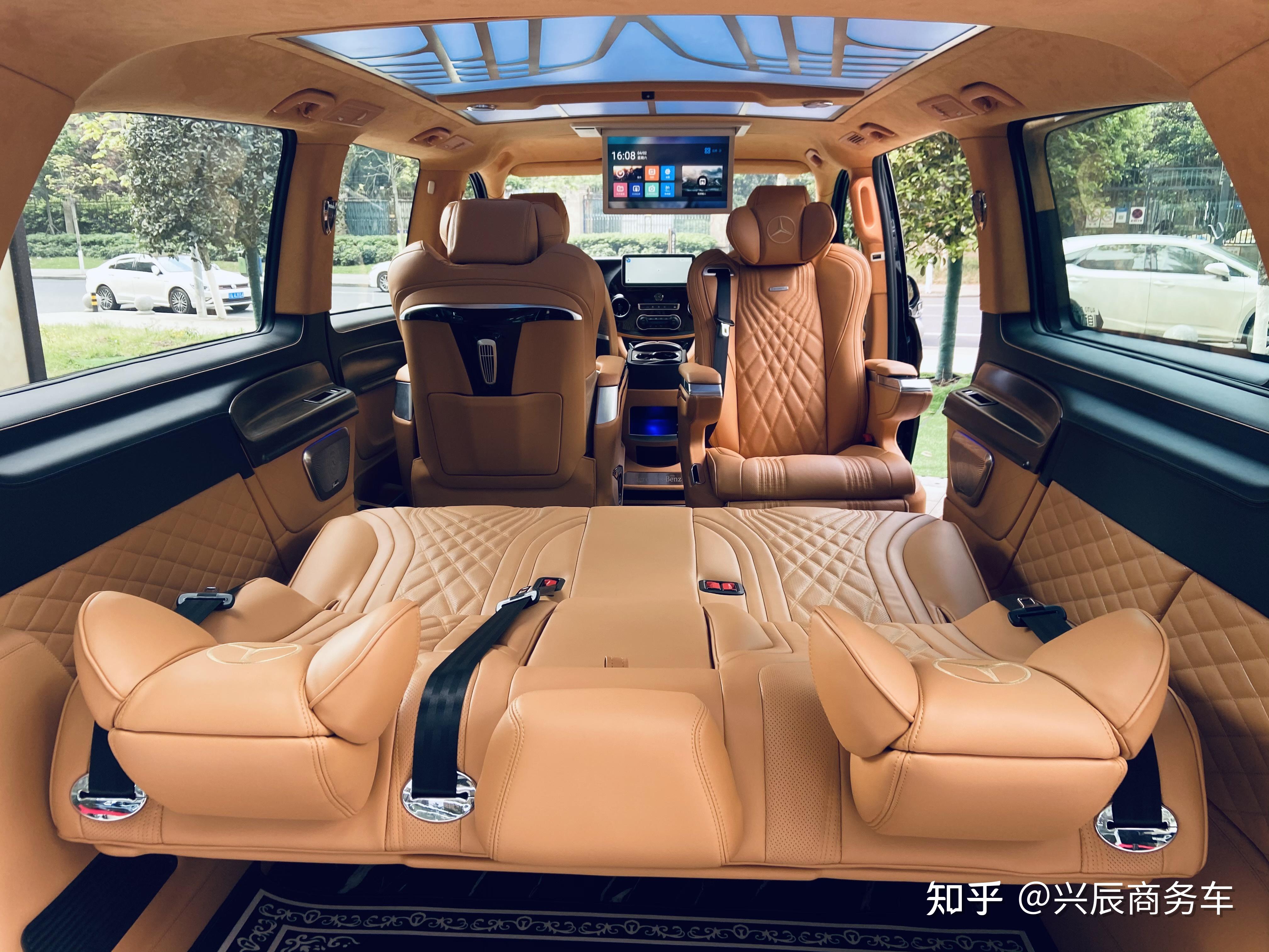 丰田阿尔法埃尔法跟奔驰商务车哪个好