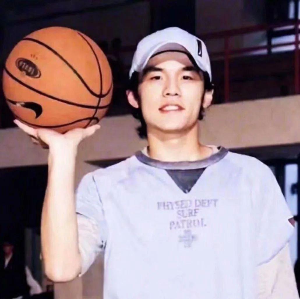 有没有周杰伦笑的照片? - 知乎