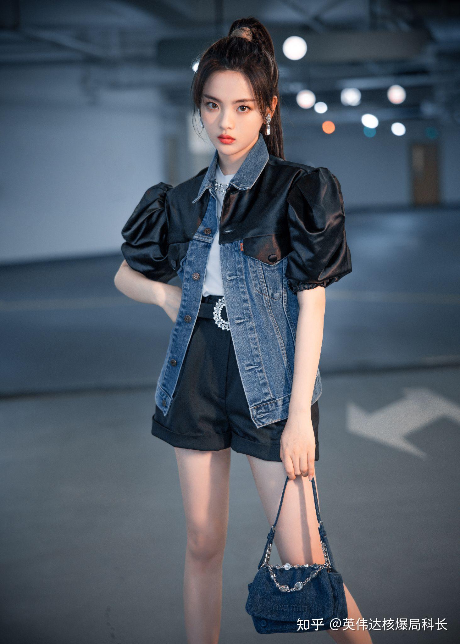 杨超越有哪些好看的大长腿美图