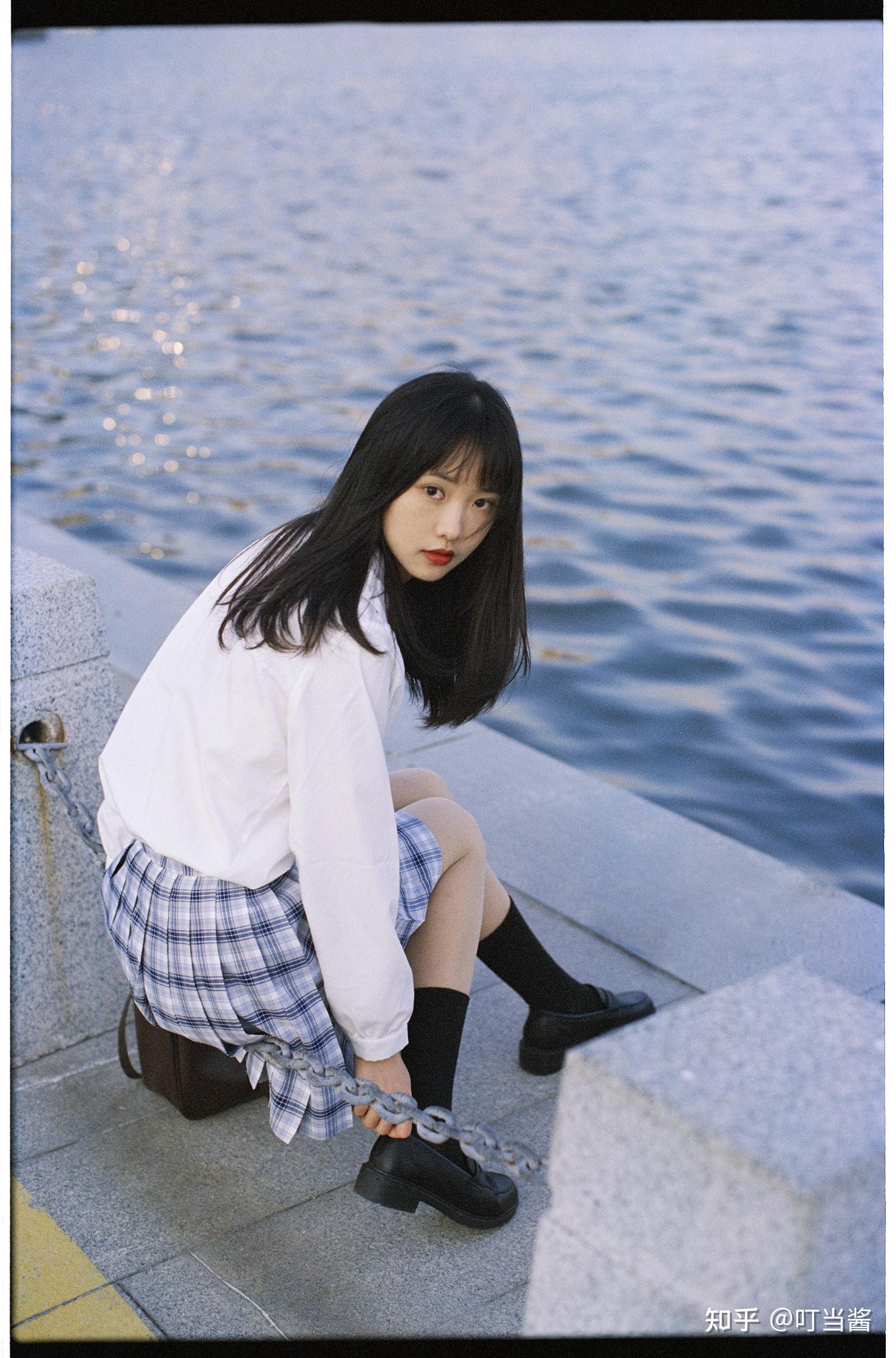 不论长相什么身材或体型的女生穿jk制服好看能给出照片吗