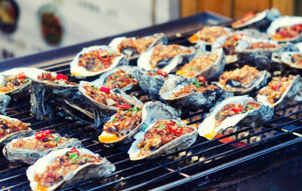 炭烧生蚝的蒜蓉非常好吃如何才能做出这么好吃的蒜蓉