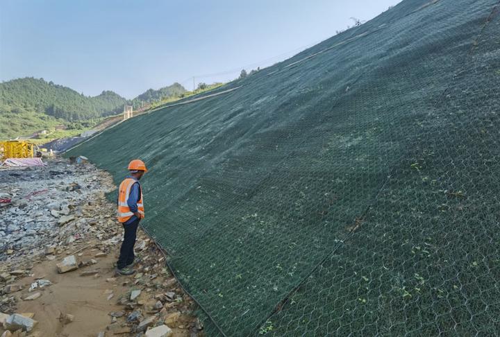 河堤治理加筋麦克垫护岸