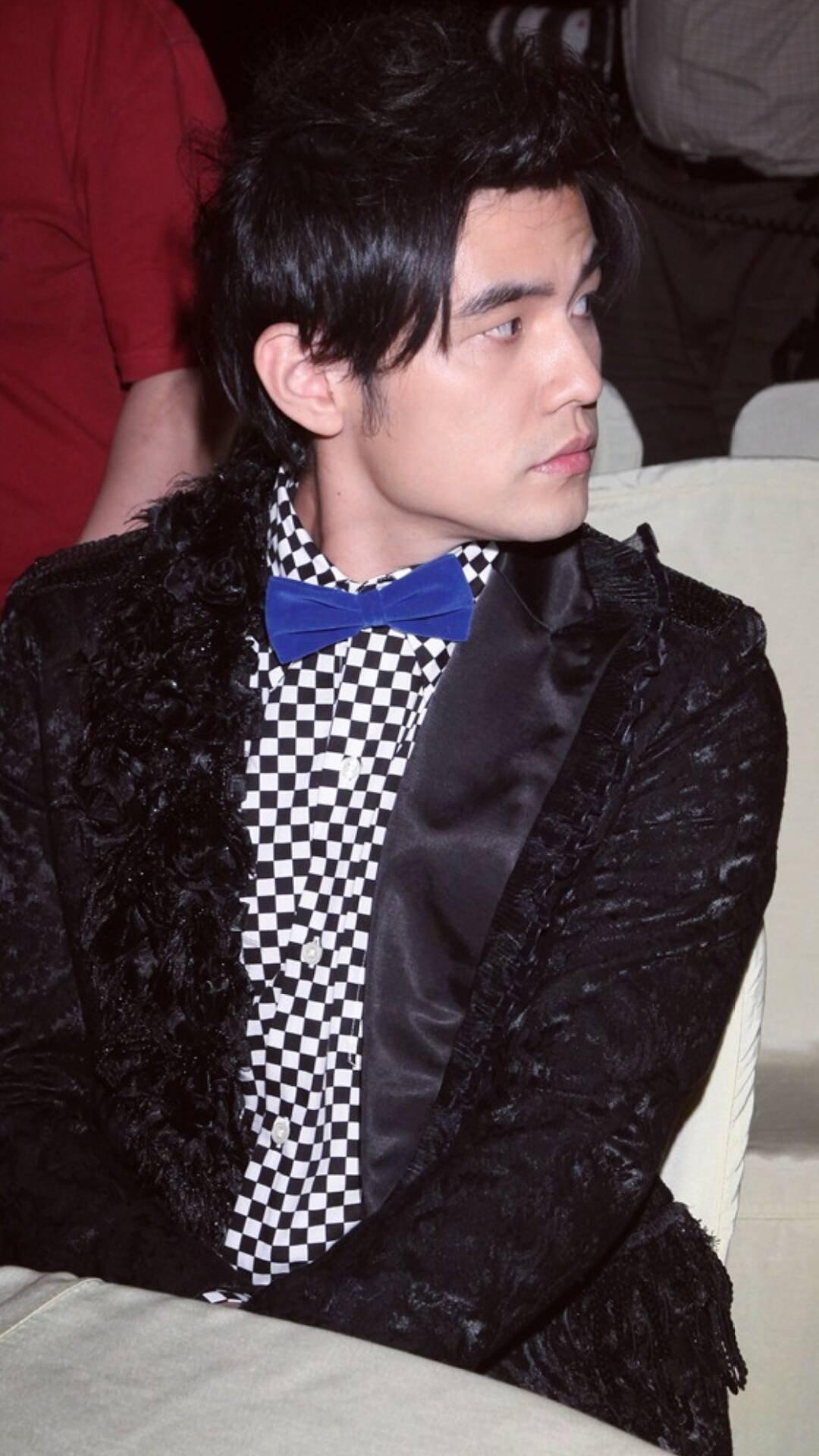 大家有没有周杰伦早期留狼尾的照片