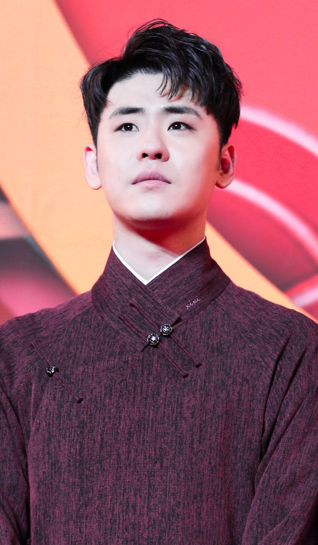 有没有张云雷杨九郎穿大褂图?