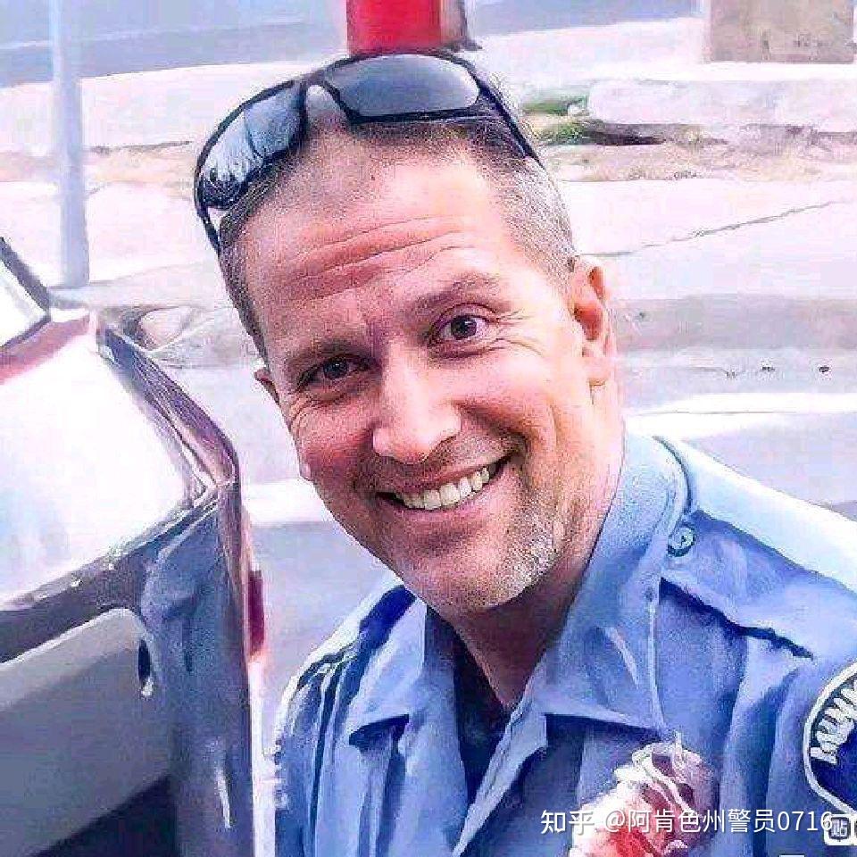 为什么现在抖音上出现了一大批用户使用"美国警察"作为用户名? - 知乎