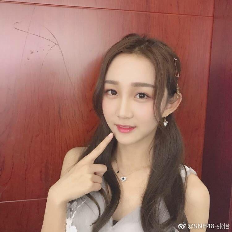 snh48张怡微博图片